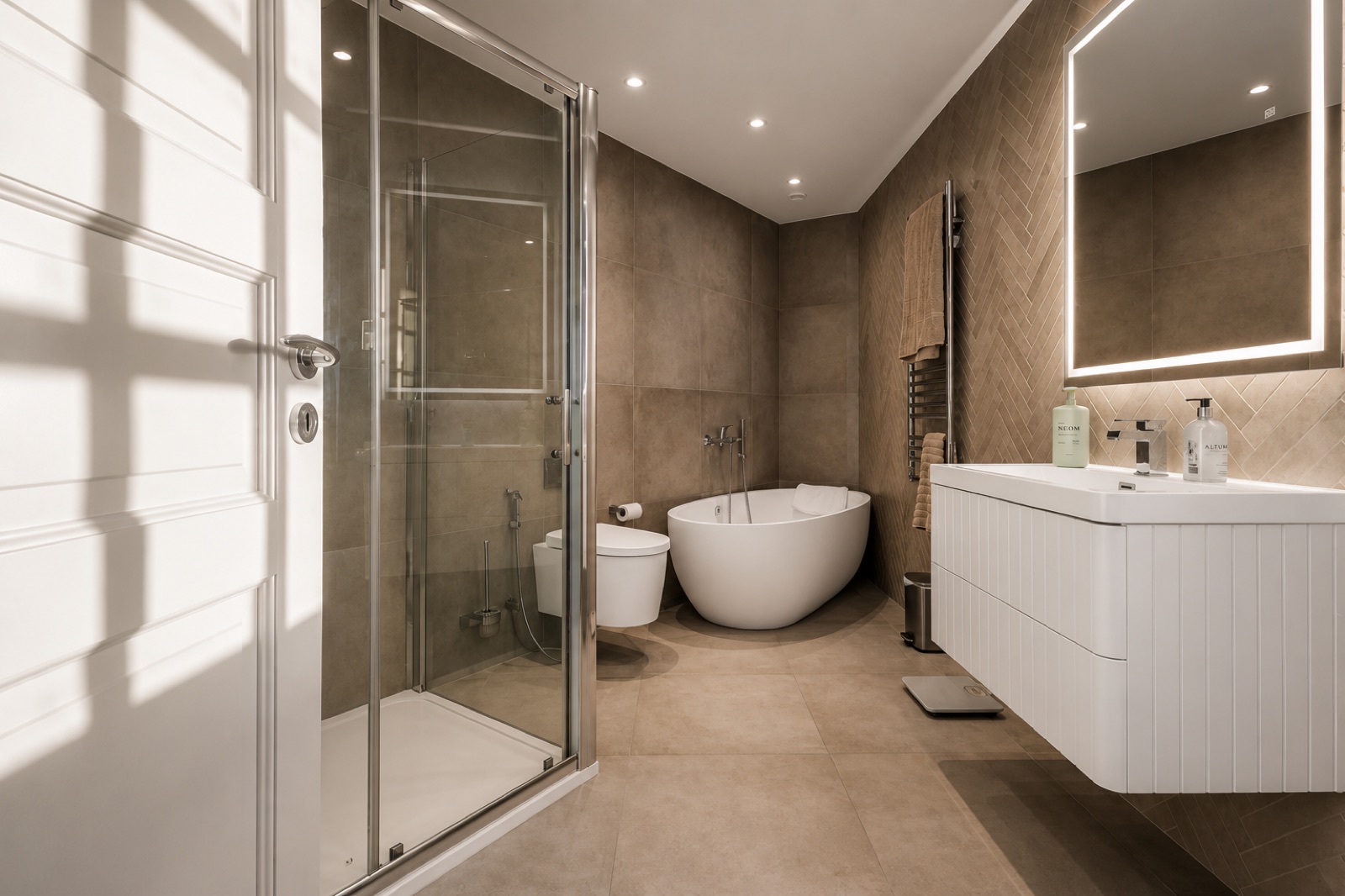 Airbnb interior in Holland Park, London by Finest Spaces