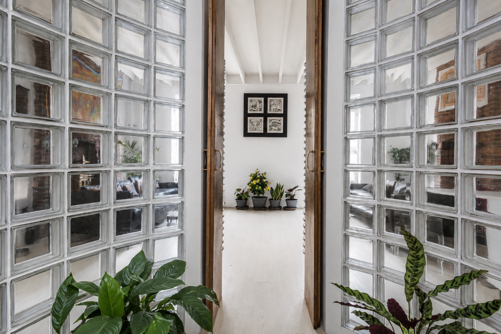 Design-led Airbnb reception room in Holland Park, London by Finest Spaces